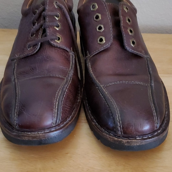 Johnston & Murphy Lace Up Oxford Shoes - Picture 3 of 15